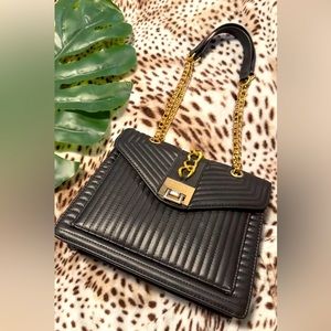 Badgley Mischka Quilted  Shoulder Purse Black Vegan Leather Chain Strap